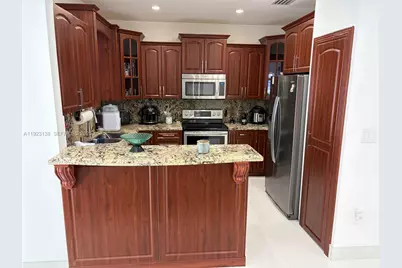 7952 NW 198th St, Hialeah, FL 33015 - Photo 8
