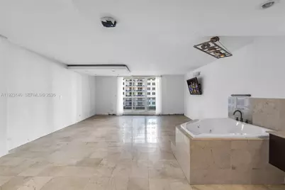 2301 Collins Ave #621, Miami Beach, FL 33139 - Photo 4