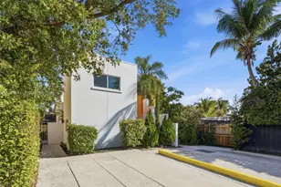 1045 SW 25th Ave, Miami, FL 33135 - Photo 2