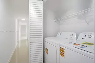 1045 SW 25th Ave, Miami, FL 33135 - Photo 14