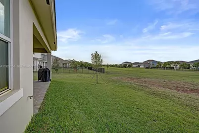 17183 Tawny Owl Trl, Loxahatchee, FL 33470 - Photo 52