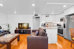 551 SW 135th Ave, Pembroke Pines, FL 33027 - Photo 1