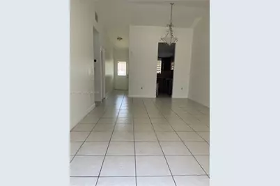5216 W 24th Way #17-D, Hialeah, FL 33016 - Photo 2