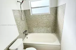 961 NW 45th St, Deerfield Beach, FL 33064 - Photo 12