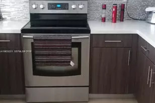 7903 NW 111th Ct, Doral, FL 33178 - Photo 10