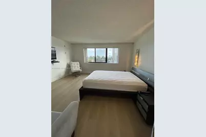 [Address not provided], Hallandale Beach, FL 33009 - Photo 8