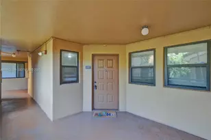 15555 N Miami Lakeway N, Miami Lakes, FL 33014 - Photo 2