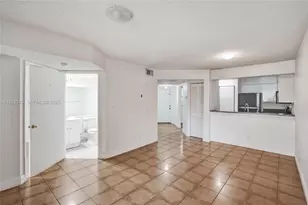 15555 N Miami Lakeway N, Miami Lakes, FL 33014 - Photo 16