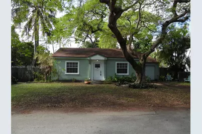 705 SW 14th Ave, Fort Lauderdale, FL 33312 - Photo 2