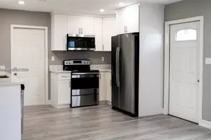 1881 NW 5th Terrace, Pompano Beach, FL 33060 - Photo 4