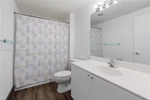 17375 E Collins Ave, Sunny Isles Beach, FL 33160 - Photo 20