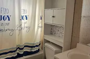 110 SE 2nd St, Hallandale Beach, FL 33009 - Photo 6