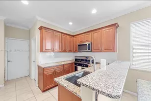 168 Canterbury Pl, Royal Palm Beach, FL 33414 - Photo 6