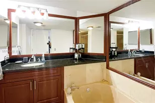 1717 N Bayshore Dr, Miami, FL 33132 - Photo 10