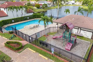 2110 NW 190th Ave, Pembroke Pines, FL 33029 - Photo 50