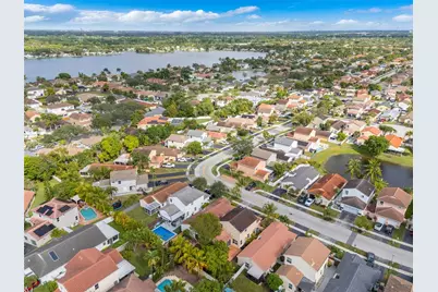 2110 NW 190th Ave, Pembroke Pines, FL 33029 - Photo 40