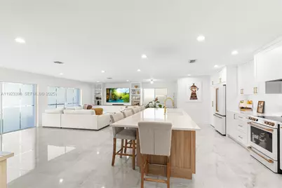 19427 NW 13th St, Pembroke Pines, FL 33029 - Photo 14