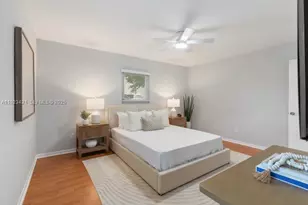 870 NE 35th St, Oakland Park, FL 33334 - Photo 14