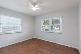 870 NE 35th St, Oakland Park, FL 33334 - Photo 20