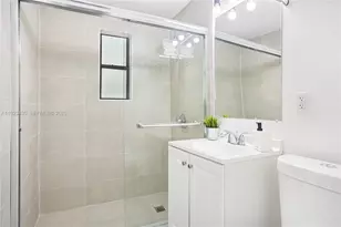 1150 8th St, Miami Beach, FL 33139 - Photo 22