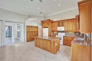 345 SW 188th Ave, Pembroke Pines, FL 33029 - Photo 28