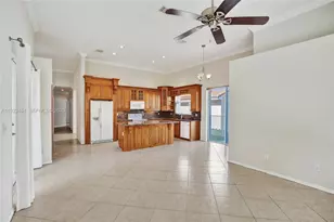 345 SW 188th Ave, Pembroke Pines, FL 33029 - Photo 32