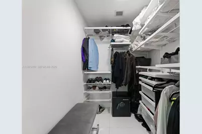 253 NE 2nd St #1002, Miami, FL 33132 - Photo 18