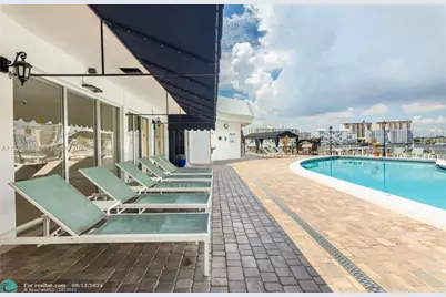 100 Golden Isles Dr #605, Hallandale Beach, FL 33009 - Photo 10