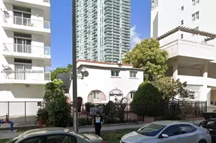 437 NE 30th St, Miami, FL 33137 - Photo 1