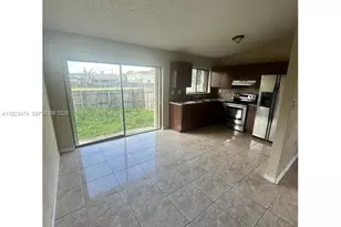 28120 SW 141st Pl, Homestead, FL 33033 - Photo 4