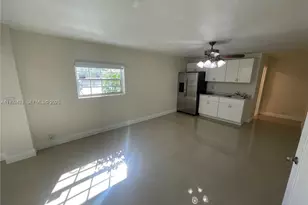 12520 W Randall Park Dr, Miami, FL 33167 - Photo 2