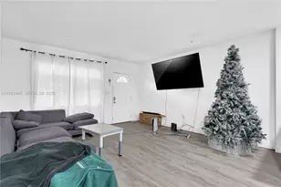 4712 NW 5th St, Miami, FL 33126 - Photo 8