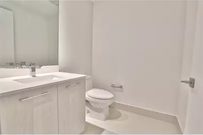 55 SW 9th St #1910, Miami, FL 33130 - Photo 6