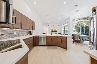 2994 Oakbrook Dr, Weston, FL 33332 - Photo 2