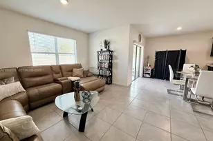 517 SW Lacroix Ave, Port Saint Lucie, FL 34953 - Photo 12