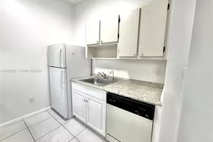 9411 S Belfort Cir, Tamarac, FL 33321 - Photo 8