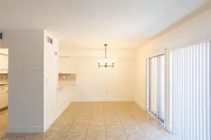 7028 SW 106th Pl, Miami, FL 33173 - Photo 4