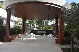 6365 Collins Ave, Miami Beach, FL 33141 - Photo 8
