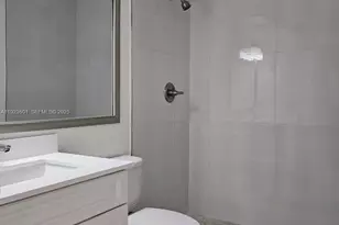 325 NW 72nd Ave, Miami, FL 33126 - Photo 10