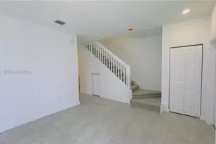 2621 SE 27th Dr, Homestead, FL 33035 - Photo 6