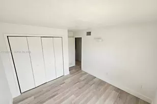 241 S Royal Poinciana Blvd, Miami Springs, FL 33166 - Photo 8