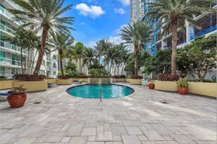 253 NE 2nd St, Miami, FL 33132 - Photo 12
