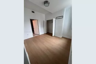 253 NE 2nd St #2701, Miami, FL 33132 - Photo 4