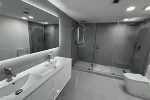 400 South Pointe Dr, Miami Beach, FL 33139 - Photo 8