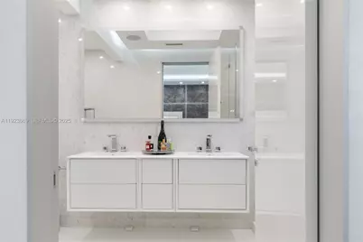 17875 Collins Ave #PH4701, Sunny Isles Beach, FL 33160 - Photo 34