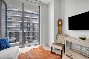 55 SW 9th St, Miami, FL 33130 - Photo 26
