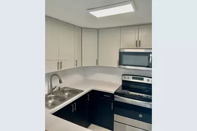 8050 NW 8th St #201, Miami, FL 33126 - Photo 6