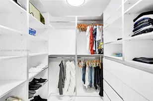 4000 Island Blvd, Aventura, FL 33160 - Photo 48