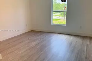 511 SW 1st Ave, Hallandale Beach, FL 33009 - Photo 10