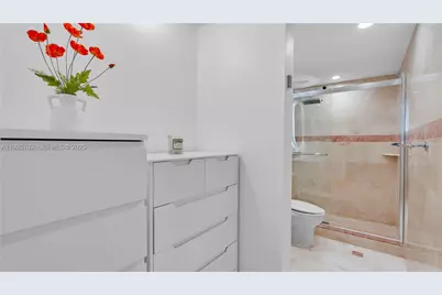 11111 Biscayne Blvd #9H, Miami, FL 33181 - Photo 20